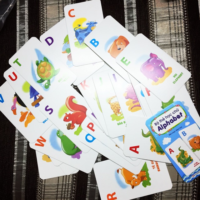 Bộ thẻ học bảng chữ cái ABC tiếng anh trên máy bay