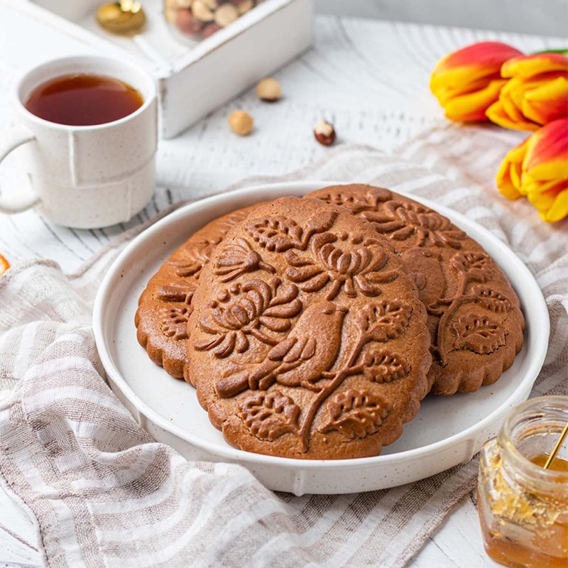 Khuôn Cắt Bánh Quy 8 Kiểu Độc Đáo Tiện Dụng