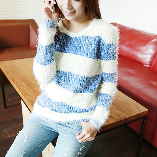 Áo len nữ _cardigan áo khoác len cổ tròn họa tiết lông xù phối sọc_đồ len