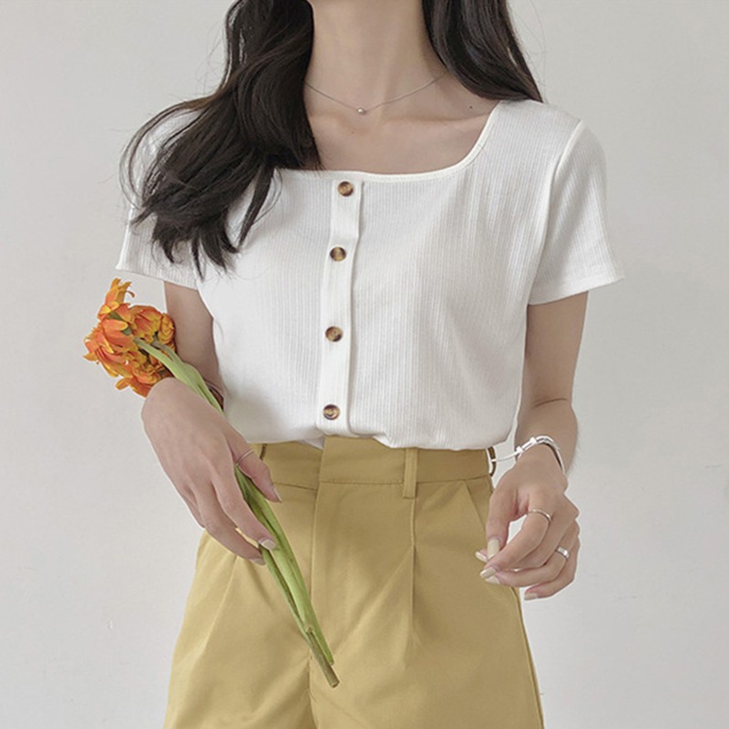 Áo thun tay ngắn cổ vuông