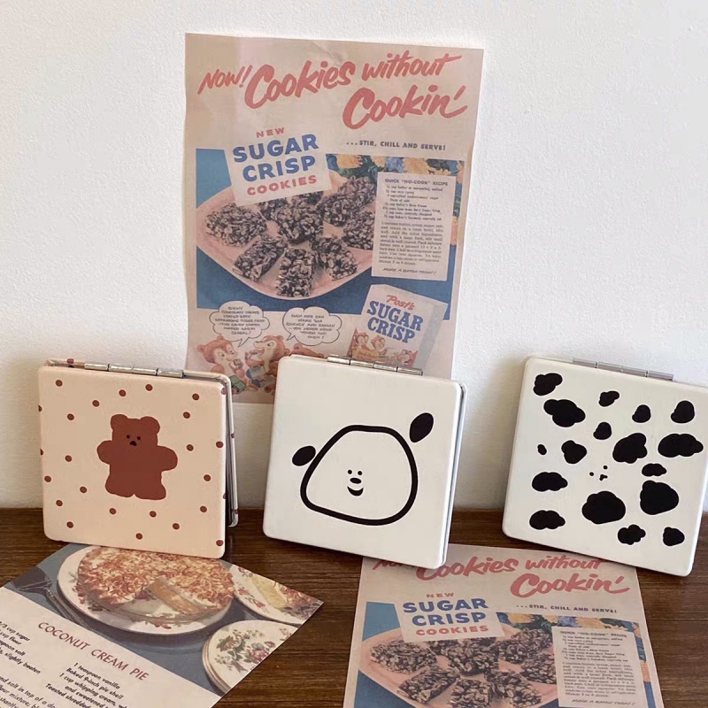 Gương Trang Điểm Gấp Gọn Hai Mặt Họa Tiết Chấm Bi / Gấu Dễ Thương