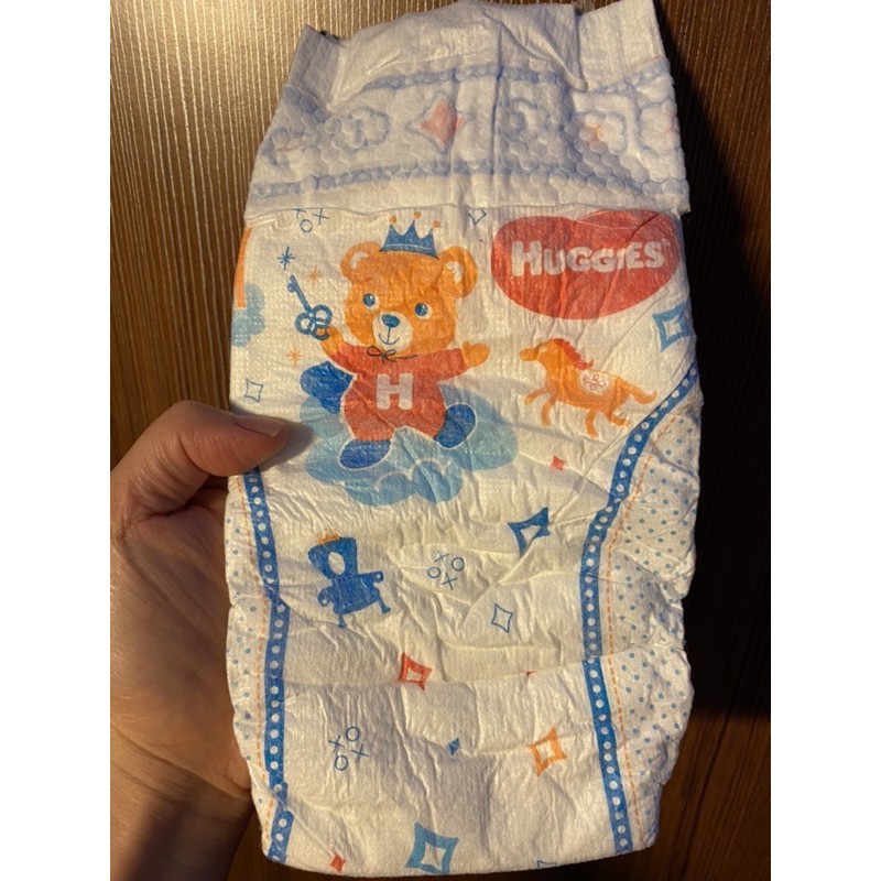 Bỉm dán Huggies size XXL 59 mieng (hàng huyến mại)