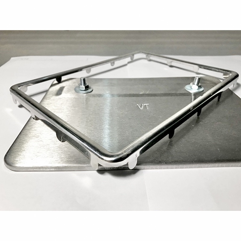 Khung biển số Xe Máy bộ 3 Món: Inox Xanh titan 7 Màu Vàng