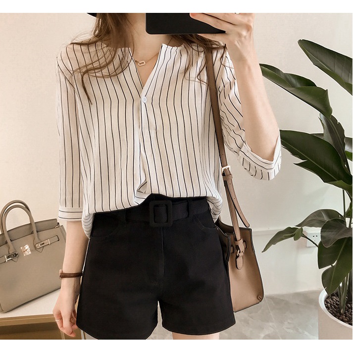 Áo sơ mi nữ công sở cổ V, họa tiết kẻ sọc thời trang, phong cách trẻ trung cá tính sm05