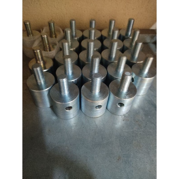 Cục nâng ghế lái cho xe Xpander mạ kẽm - Loại 3cm