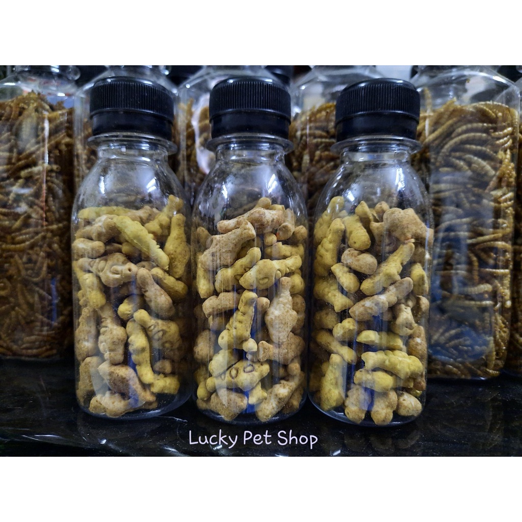 Lọ 50 gr Bánh thưởng hình cá cho hamster , chó mèo , sóc , bọ ú ...