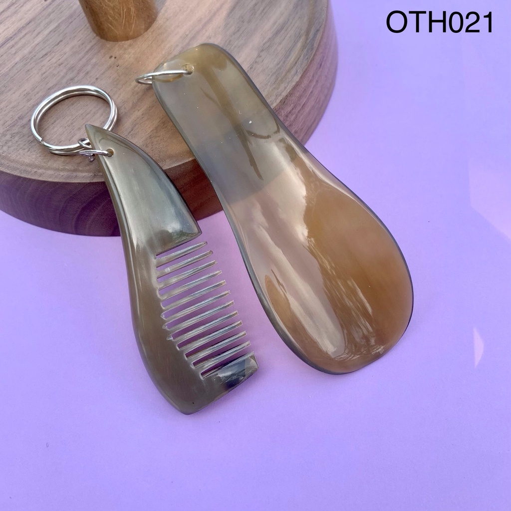 Combo móc treo chìa khóa đón gót giày và lược sừng mini   - HAHANCO