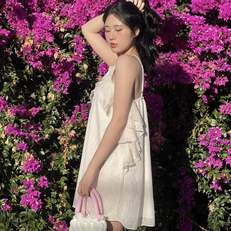 Đầm cổ yếm 2 dây dáng xoè chất tơ màu da/ đen Audrey Studio