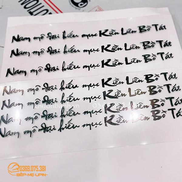 Bút dạ kính và cuộn mica viết chữ lên bánh sinh nhật rau câu
