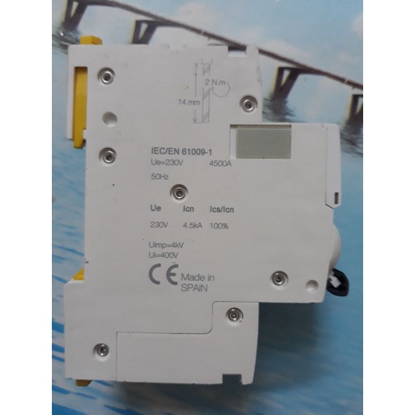 Aptomat chống giật Schneider 16A