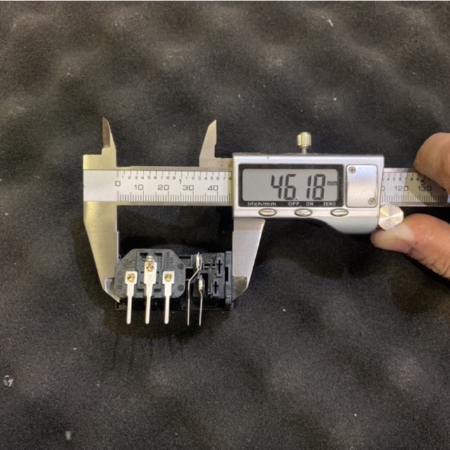 Giắc cắm kèm công tắc 15a/250v , và ổ không