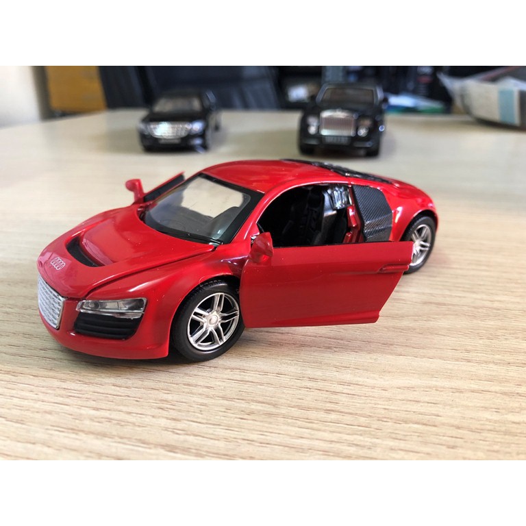 Mô hình siêu xe Audi R8 bằng hợp kim tỉ lệ 1:32 –