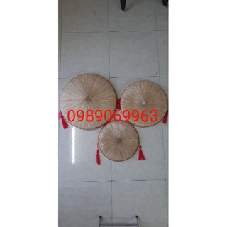 nón quai thao biểu diễn