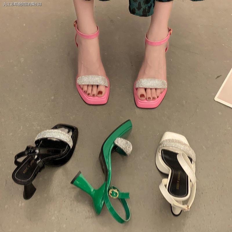 Giày gót đúp 7 -10cm bản xoàn sandan xinh xắn hót treand xinh yêu sang trọng.