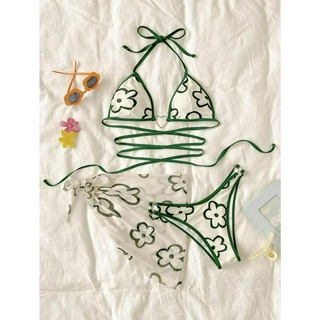 Bikini tam giác 3 mảnh kèm khăn dễ thương