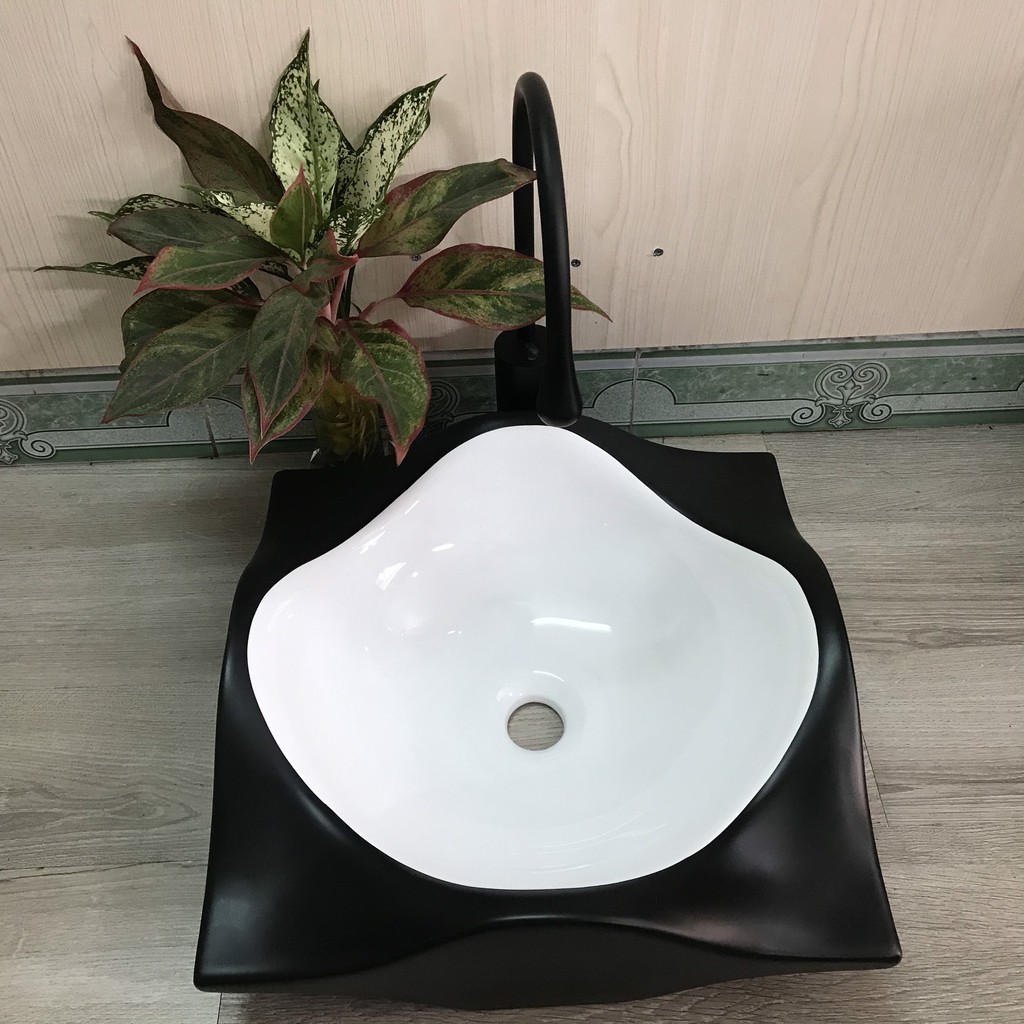 Lavabo HÌNH CẠNH