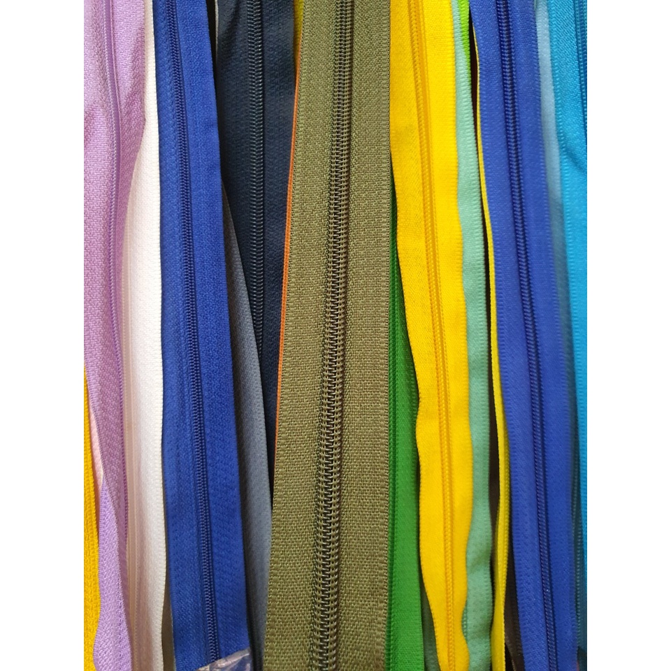 Dây kéo HKK răng cước đầu số 5 màu đỏ