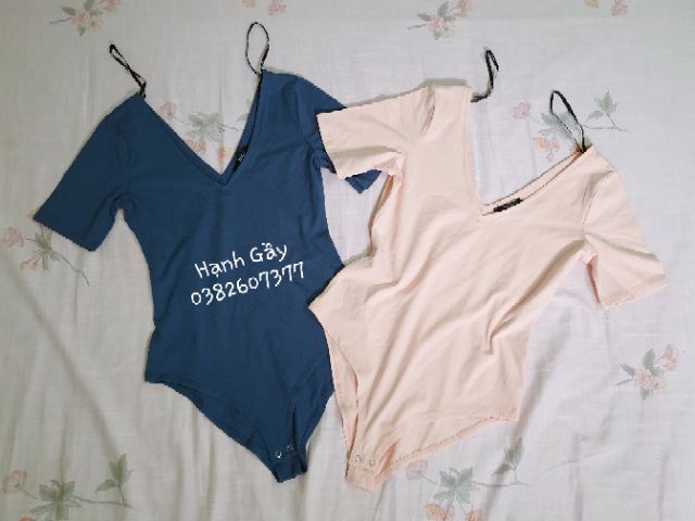 Bodysuit cộc tay cổ V F21 (Ảnh thật tự chụp) | BigBuy360 - bigbuy360.vn