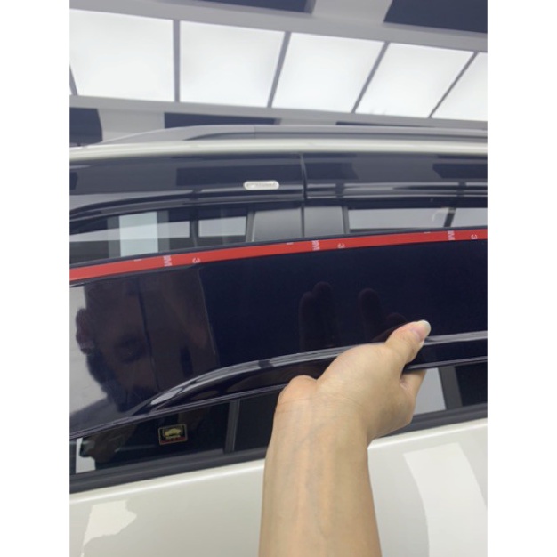 Vè che mưa Hyundai nhựa đen sang trọng theo xe - Đổi Trả Miễn Phí