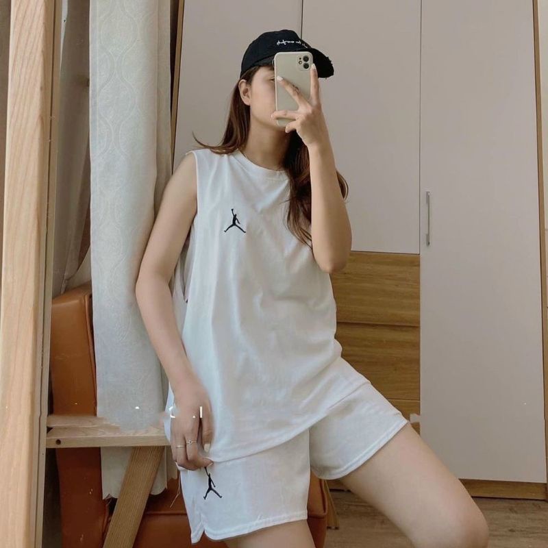 Đồ bộ nữ sát nách mặc nhà kiểu dáng thể thao nữ chất thun lạnh co giãn, bộ mặc nhà nữ cộc tay mùa hè