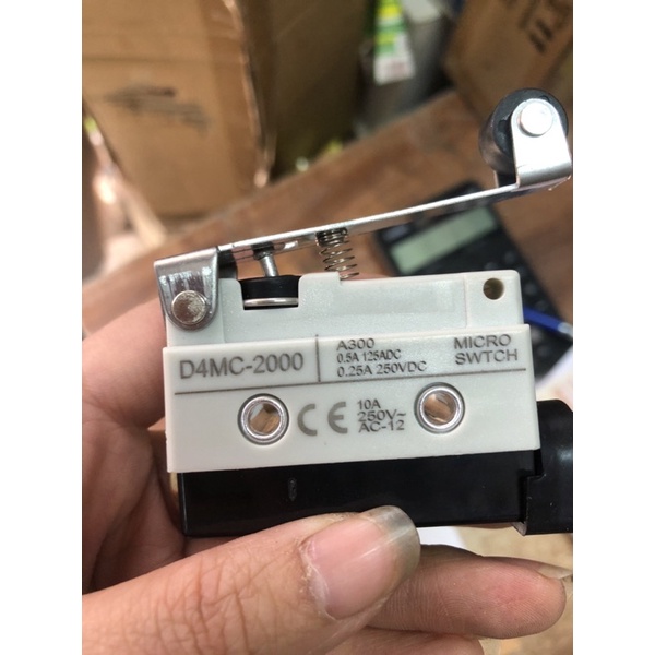 Công tắc hành trình D4MC-2000