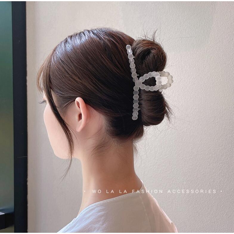 Kẹp tóc hàm cá mập màu trắng trong suốt phong cách Hàn Quốc