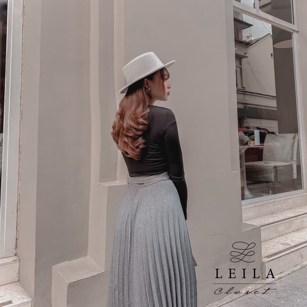 Áo MiMi cổ tam giác cách điêu Leila