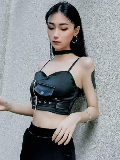 (Sẵn caro M) Áo hai dây croptop dáng bra phối khóa đai khoen phong cách hiphop chic punk dancer cá tính năng động