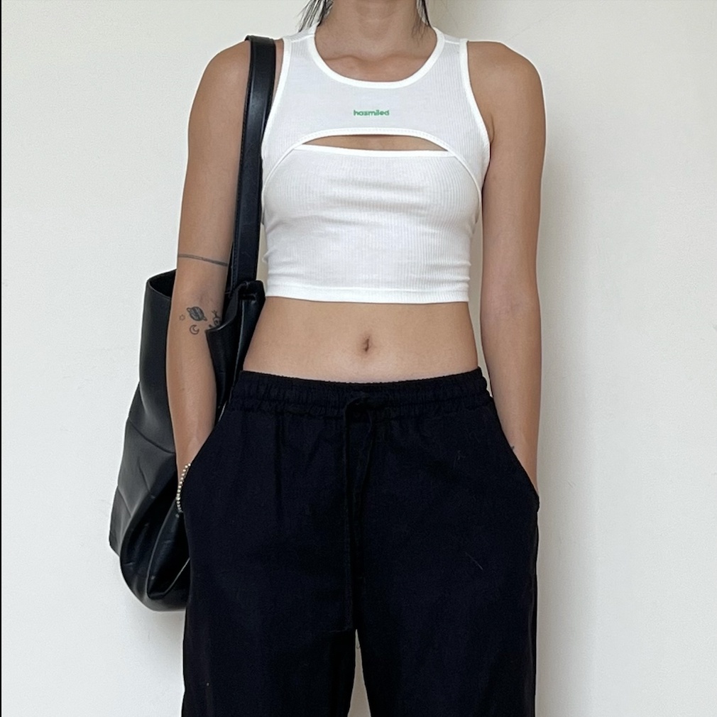 HASMILED - "HASMILED" Áo crop thun gân với hình thêu logo