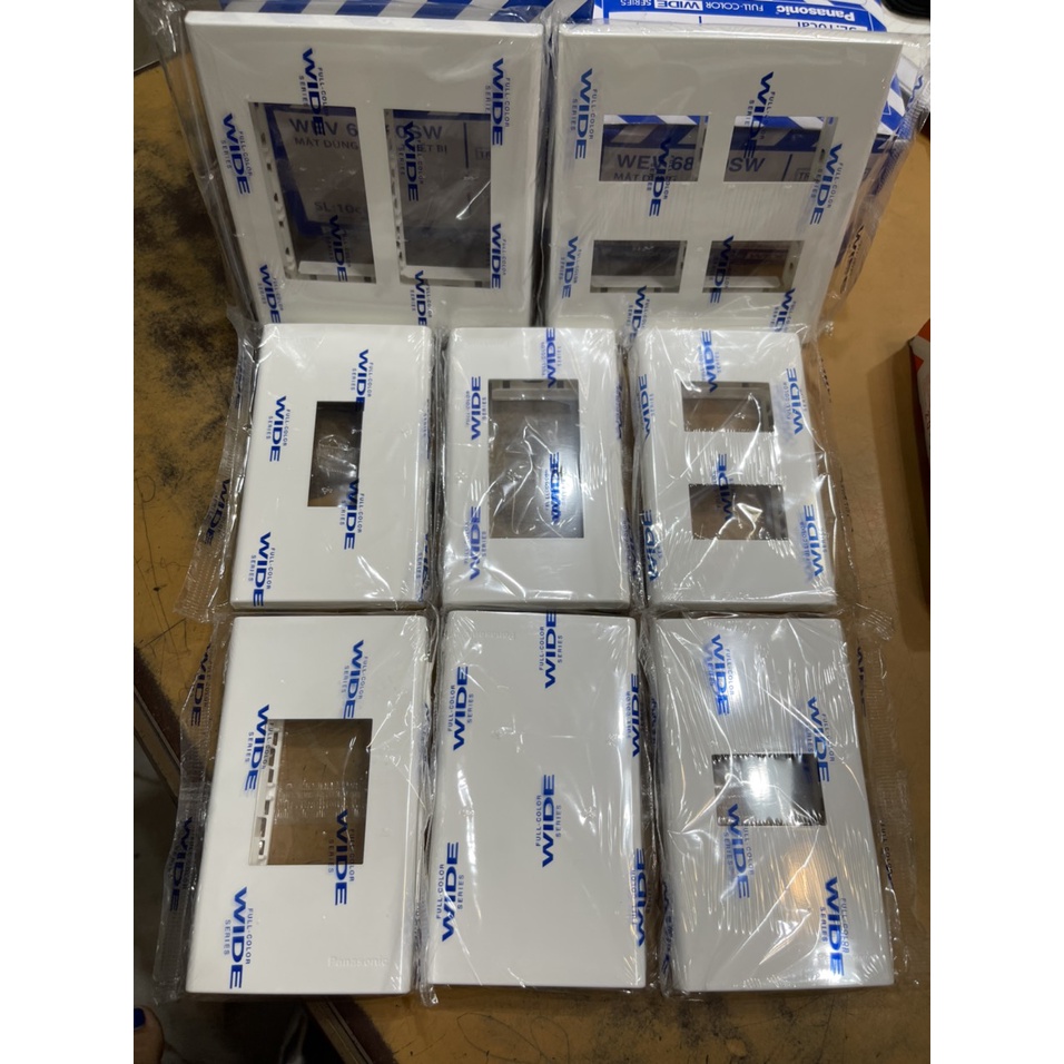 Hộp  các mặt hạt ổ cắm panasonic Wide