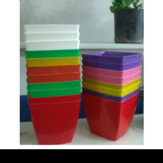 Chậu nhựa vuông V9cm giá hấp dẫn