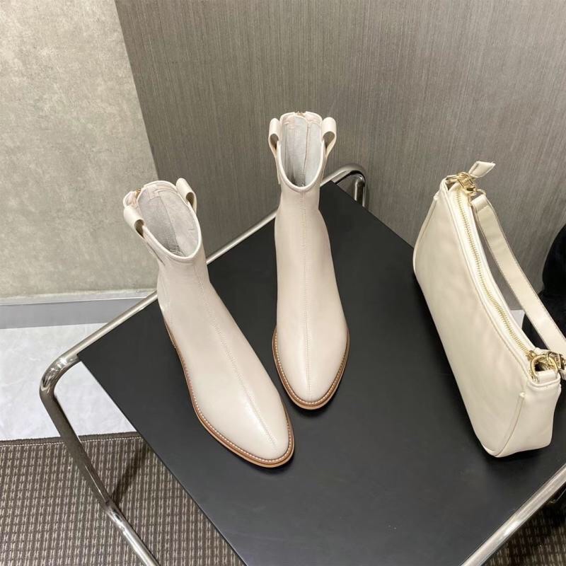 Giày Boot nữ cổ lửng da lì cao cấp bên trong lót nỉ, đế 4 phân phong cách Hàn Quốc 0686