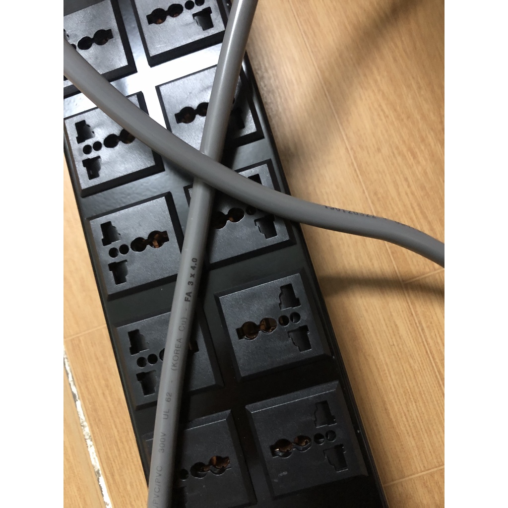 Thanh Nguồn PDU 12 cổng đa năng Chính hãng