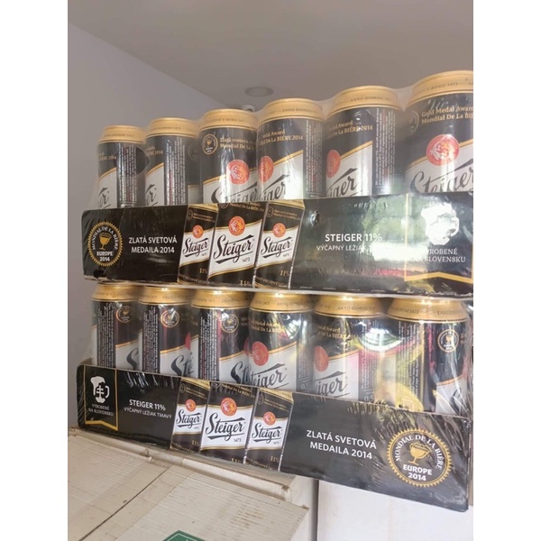 Bia đen Stieger 4,5% thùng 24 lon 500ml
