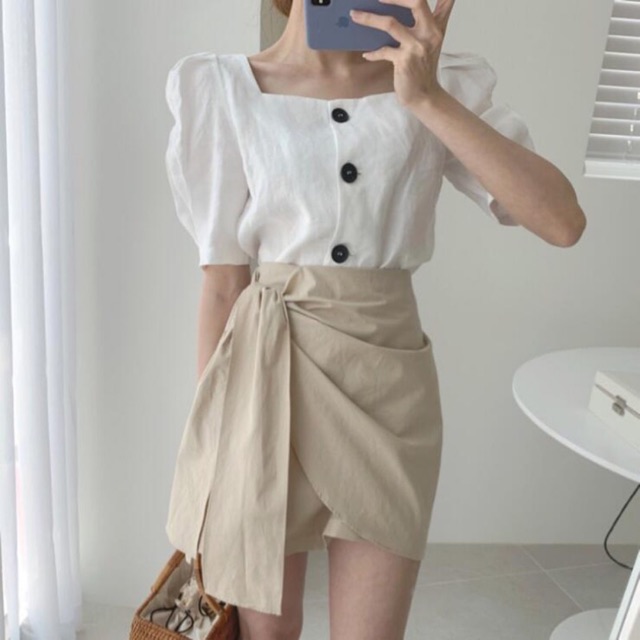Áo sơ mi nữ cổ vuông,phối cúc đen B-A-M STORE