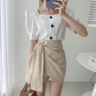 Áo sơ mi nữ cổ vuông,phối cúc đen B-A-M STORE