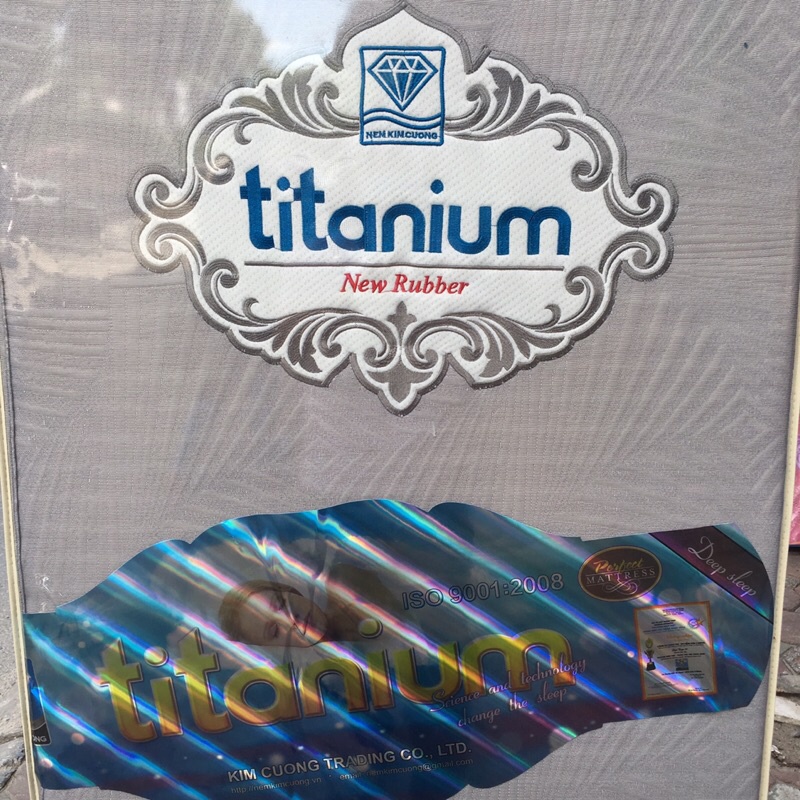 Đệm Bông ép Cao Su Titanium Kim Cương