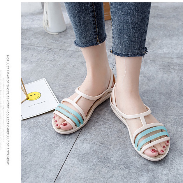 CROCS Xăng đan Nhựa Dẻo Đế Bằng Thời Trang Đi Biển Mùa Hè Cho Nữ