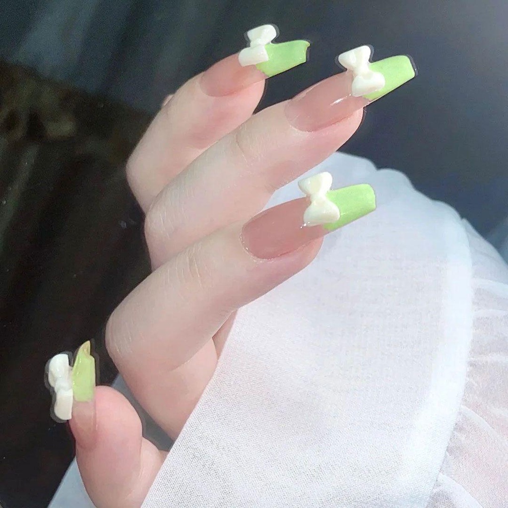 Hộp 24 Móng Tay Giả Che Phủ Toàn Diện Đính Nơ Xinh Xắn