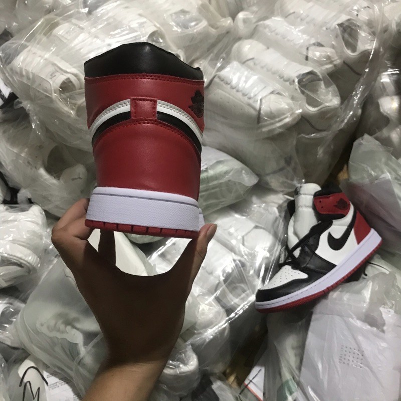 >ẢNH THẬT-HÀNG THẬT< Giày sneaker Jodan 1 Satin black toe + obsidian high cao cổ da xịn 2 màu cực hot xanh đỏ đen | BigBuy360 - bigbuy360.vn