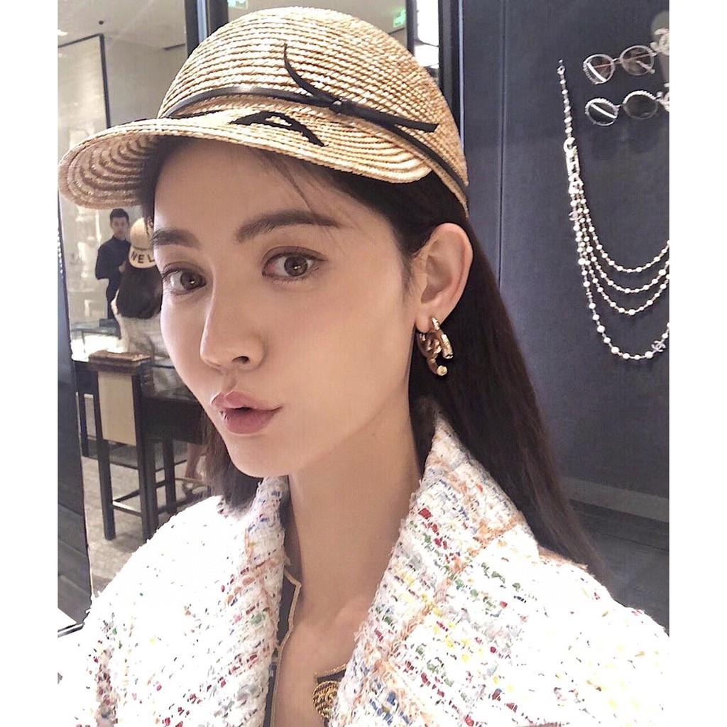 Khuyên tai thiết kế hình chữ C thời trang sành điệu