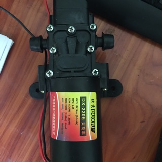 Máy bơm tăng áp mini 12v