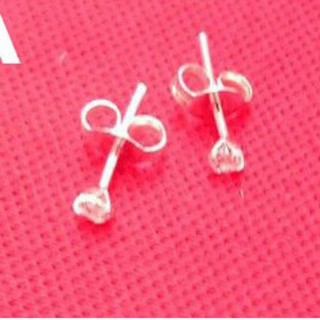 1 chiếc nụ tai bạc nhỏ xinh cỡ 2mm
