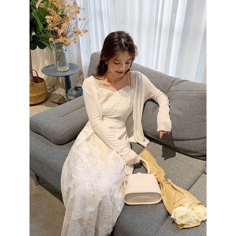 Đầm hai dây IELGY màu đen phong cách mùa hè thời trang thanh lịch cho nữ