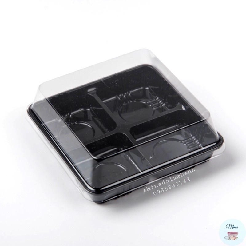 Hộp nhựa 4 ô vuông đựng bánh FG134 - 100 chiếc