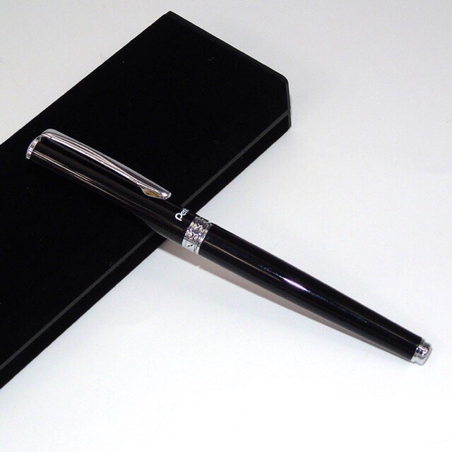 Bút Ký Cao Cấp Pentel 0.7mm mực gel xanh K611-C kèm hộp sang trọng