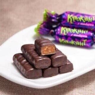 Kẹo socola hạnh nhân Krokant gói 500g date mới