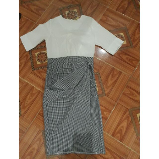 Váy công sở Bemine  dáng body tà trước vạt xếp