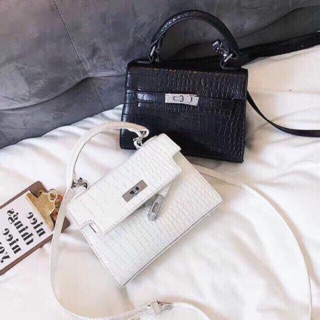 (GIÁ RẺ GIẬT MÌNH ),(DEAL SỐC ),TÚI HM DA RẮN, túi đeo chéo nữ rẻ đẹp (20x16)