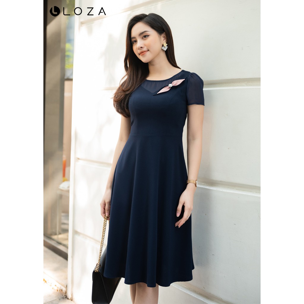 [Mã FASHIONMALLT4 giảm 15% đơn 150k] Đầm xoè đính nơ màu tím than LOZA LD01106